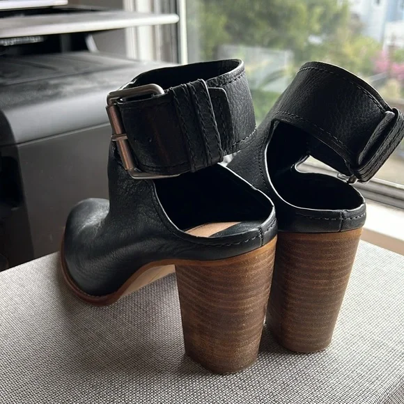 Dolce Vita Black Buckle Booties - Picture 2 of 7